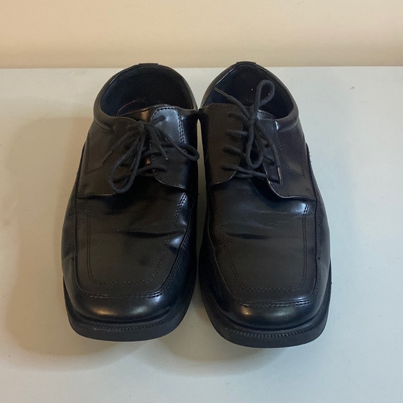 Dexter Leather Lace up Black Shoes - Picture 1 of 5